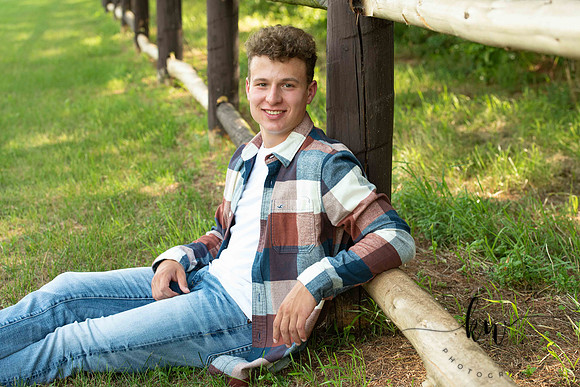 Noah-Senior-68.jpg