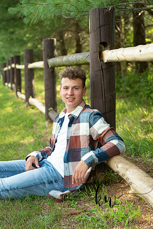 Noah-Senior-72.jpg