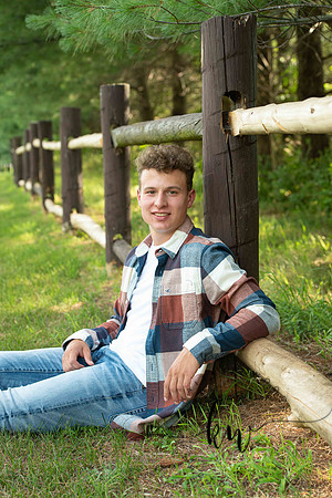 Noah-Senior-73.jpg