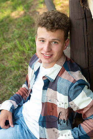 Noah-Senior-74.jpg