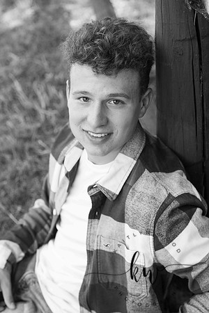 Noah-Senior-75.jpg