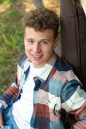Noah-Senior-77.jpg