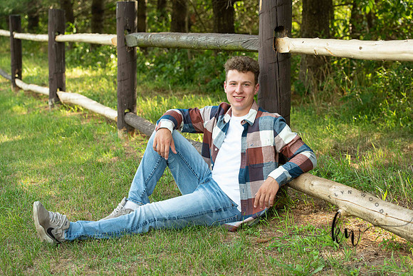 Noah-Senior-83.jpg