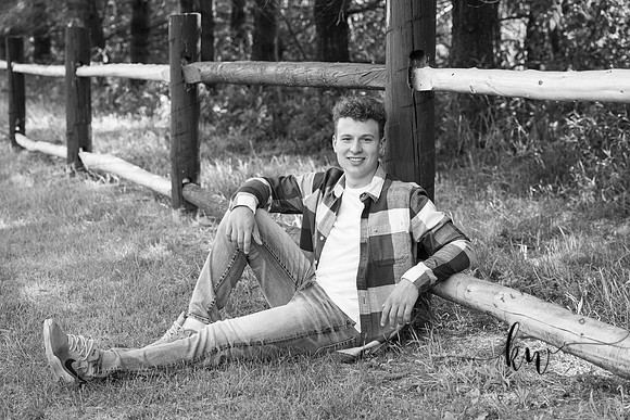 Noah-Senior-84.jpg