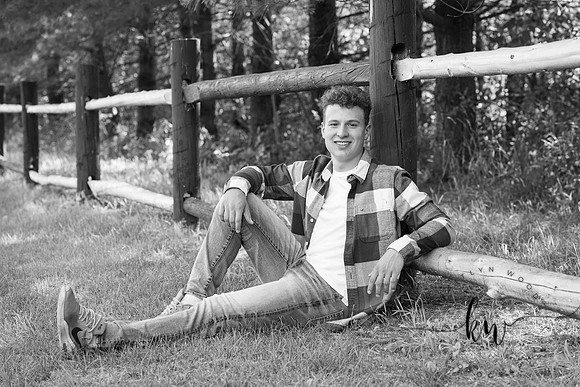 Noah-Senior-88.jpg