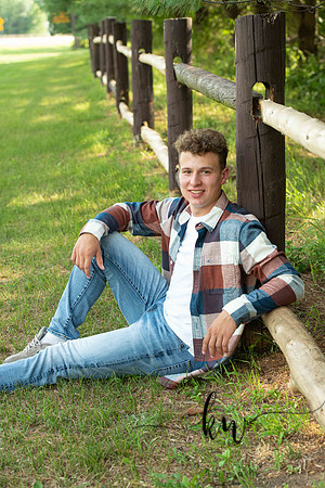 Noah-Senior-90.jpg