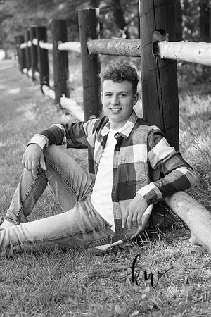Noah-Senior-92.jpg