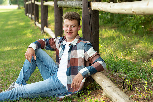 Noah-Senior-95.jpg