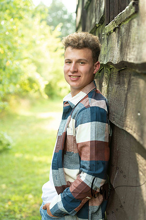 Noah-Senior-102.jpg