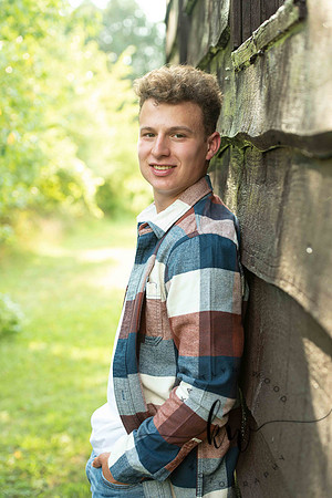 Noah-Senior-103.jpg