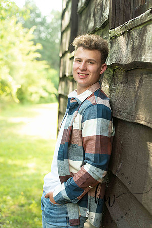 Noah-Senior-105.jpg