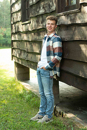 Noah-Senior-107.jpg