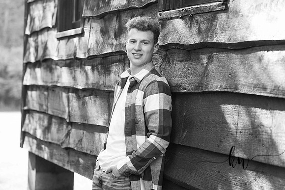 Noah-Senior-111.jpg