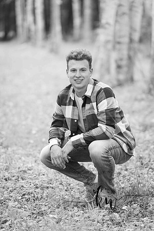 Noah-Senior-153.jpg