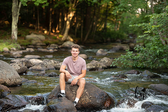 Noah-Senior-670.jpg